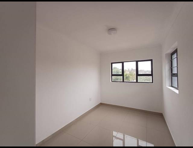 2 BEDROOM PROPERTY TO RENT IN OVERPORT